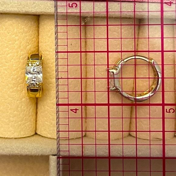 NWOT gold plated over silver cubic zirconia huggie hoop earrings - Picture 6 of 7